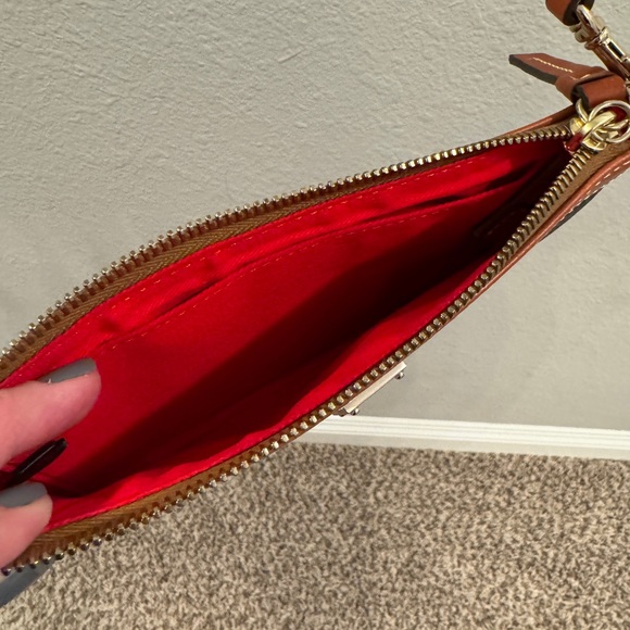 Dooney & Bourke Women's Wallet Pebble Zipper Leather Clutch - Picture 6 of 7